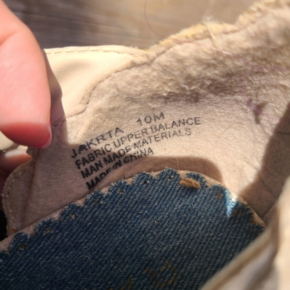 Beige and Gold Eyelet Lace-up Wedge Heels - Vintage Y2K - Picture 5 of 7